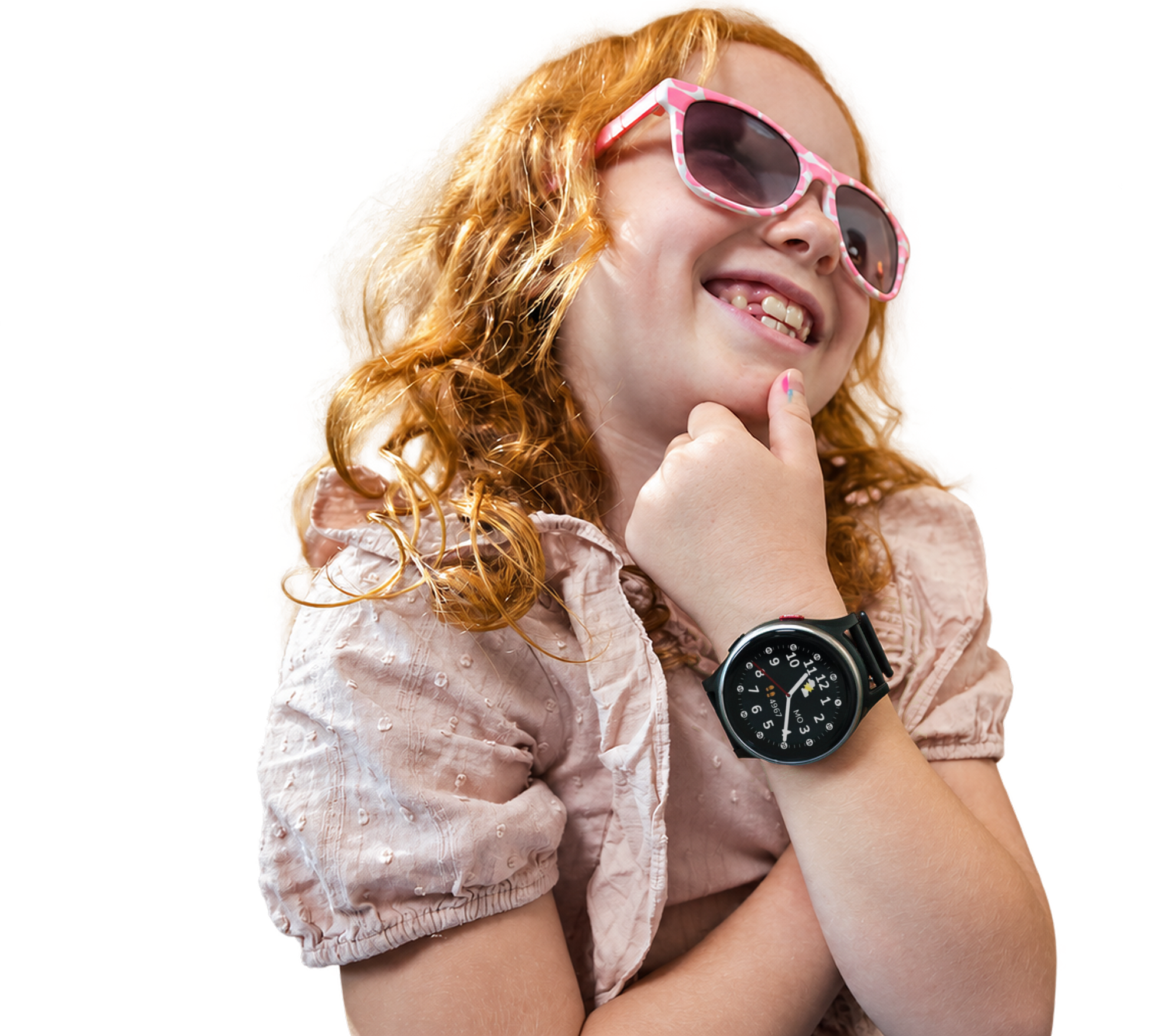 Ein Mädchen mit Sonnenbrille und ihrer Anio Uhr am Handgelenk